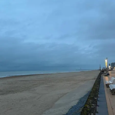 Knus Aan De Zeedijk * Ostende